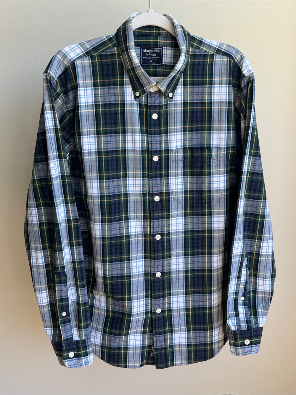 Abercrombie & Fitch Navy and Green Plaid Button-Down Oxford Shirt
